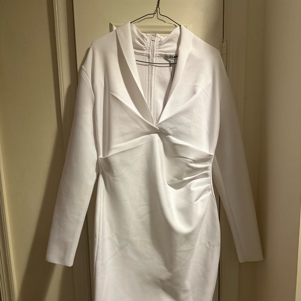 Stunning White Low-neck long sleeve bodycon bandage dress Size:XL